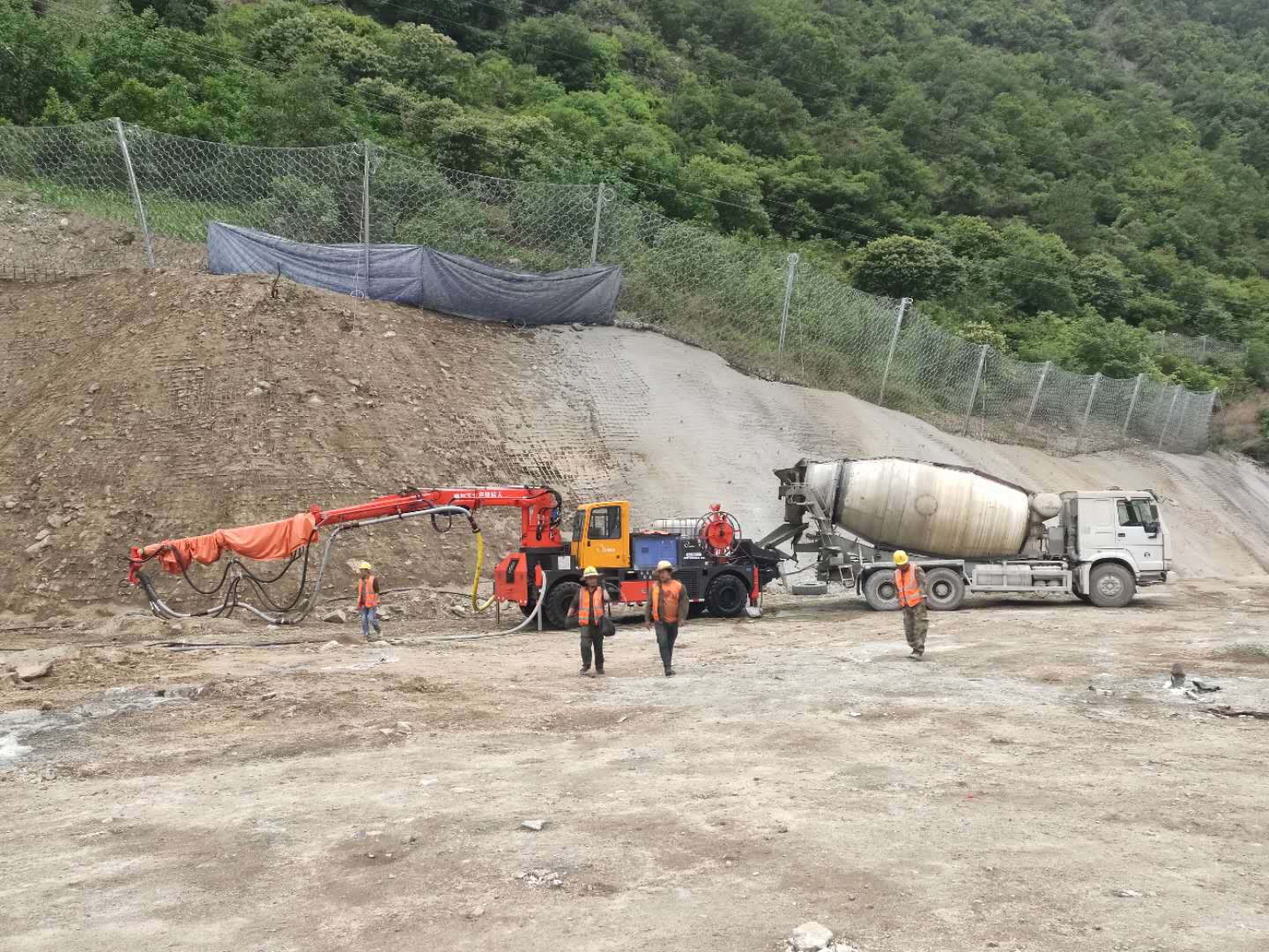 混凝土泵 青科重工 濕噴臺車